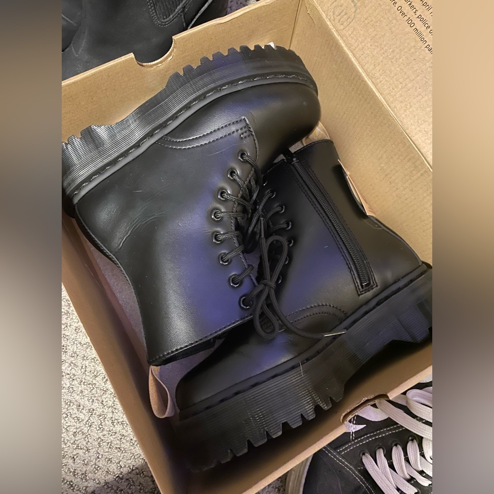 brand new doc marten vegan jadon platform boots